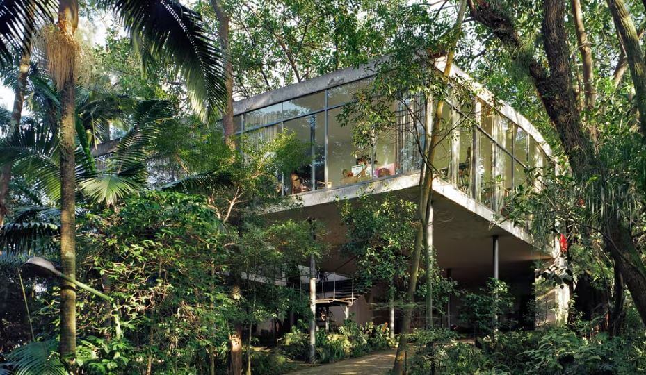 Glass House by architect Lina Bo Bardi