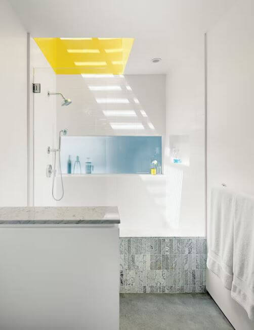 Biophilic Bathroom of a Duplex in Venice