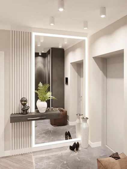 Apartment foyer design 