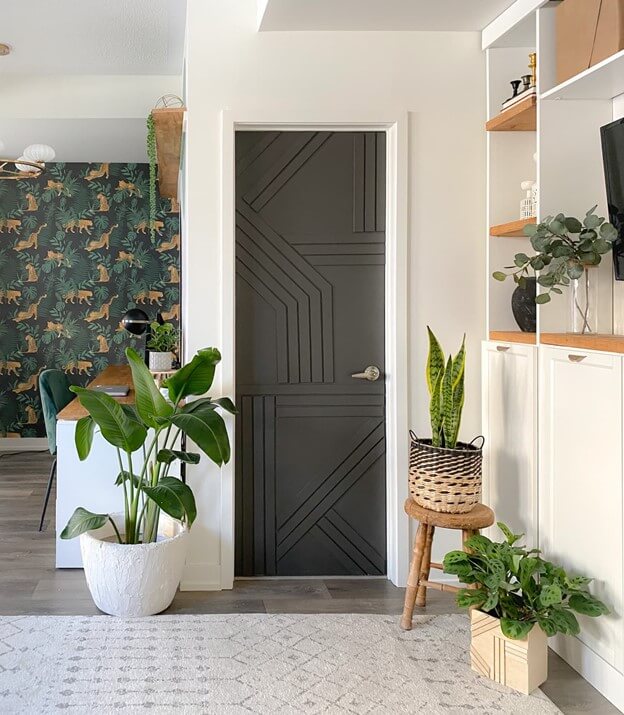 Apartment entryway design 