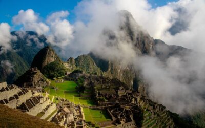 A Guide to Hiking the Inca Trail to Machu Picchu: A Journey Through History and Nature